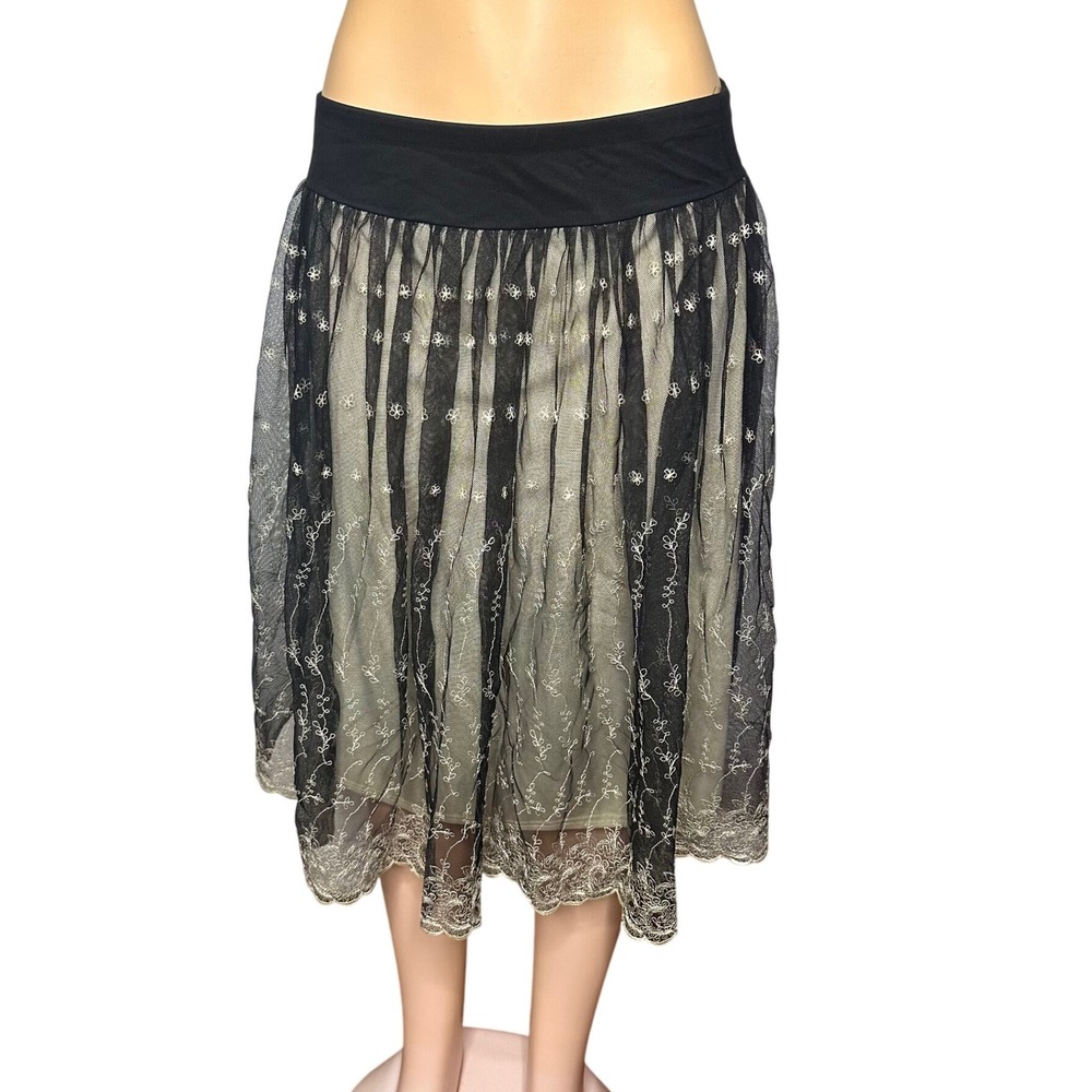 New York & Company Women's Sheer Lace Skater Skirt Size Medium Black And Ivory